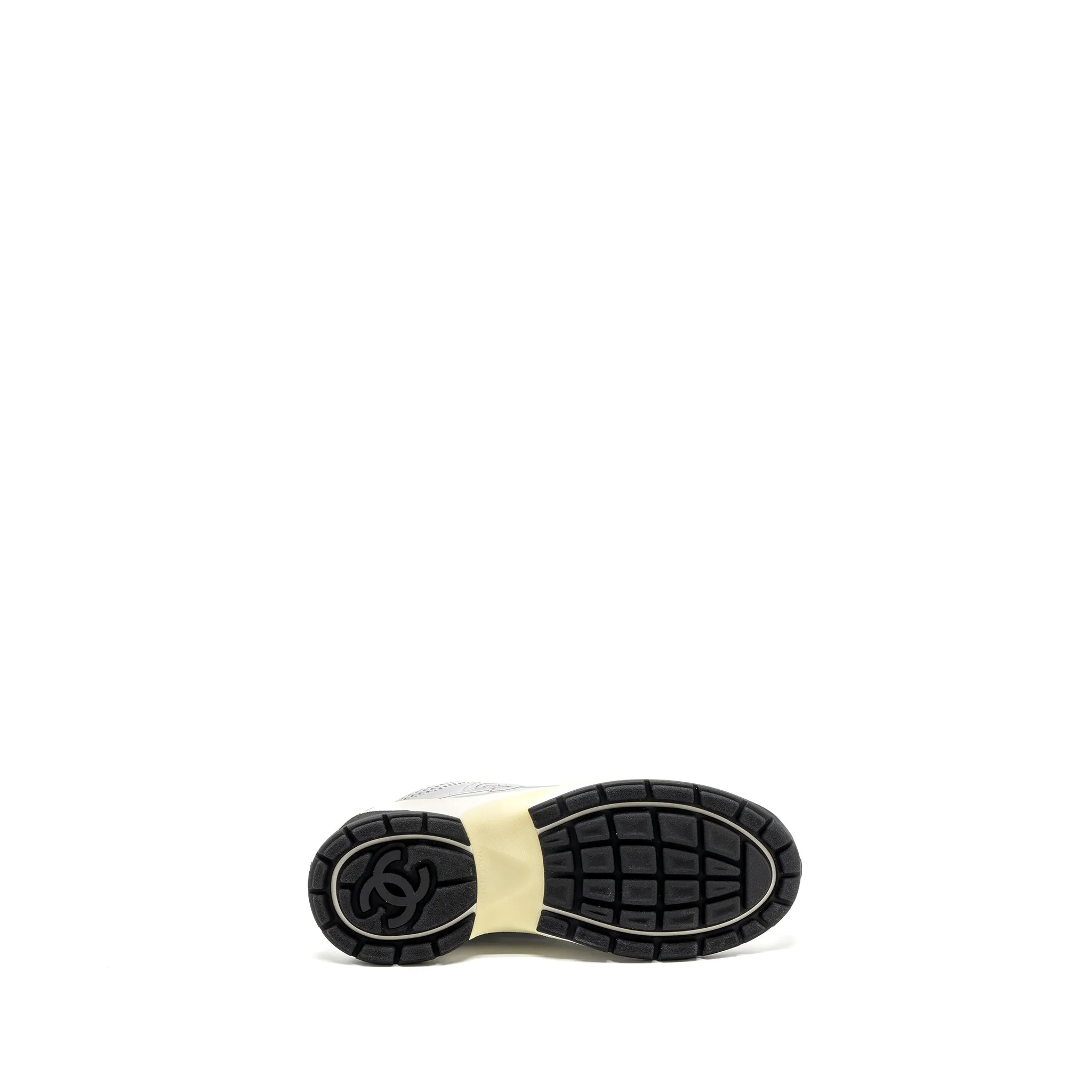 Chanel 23C size 38 metallic trainer / sneakers silver multicolour