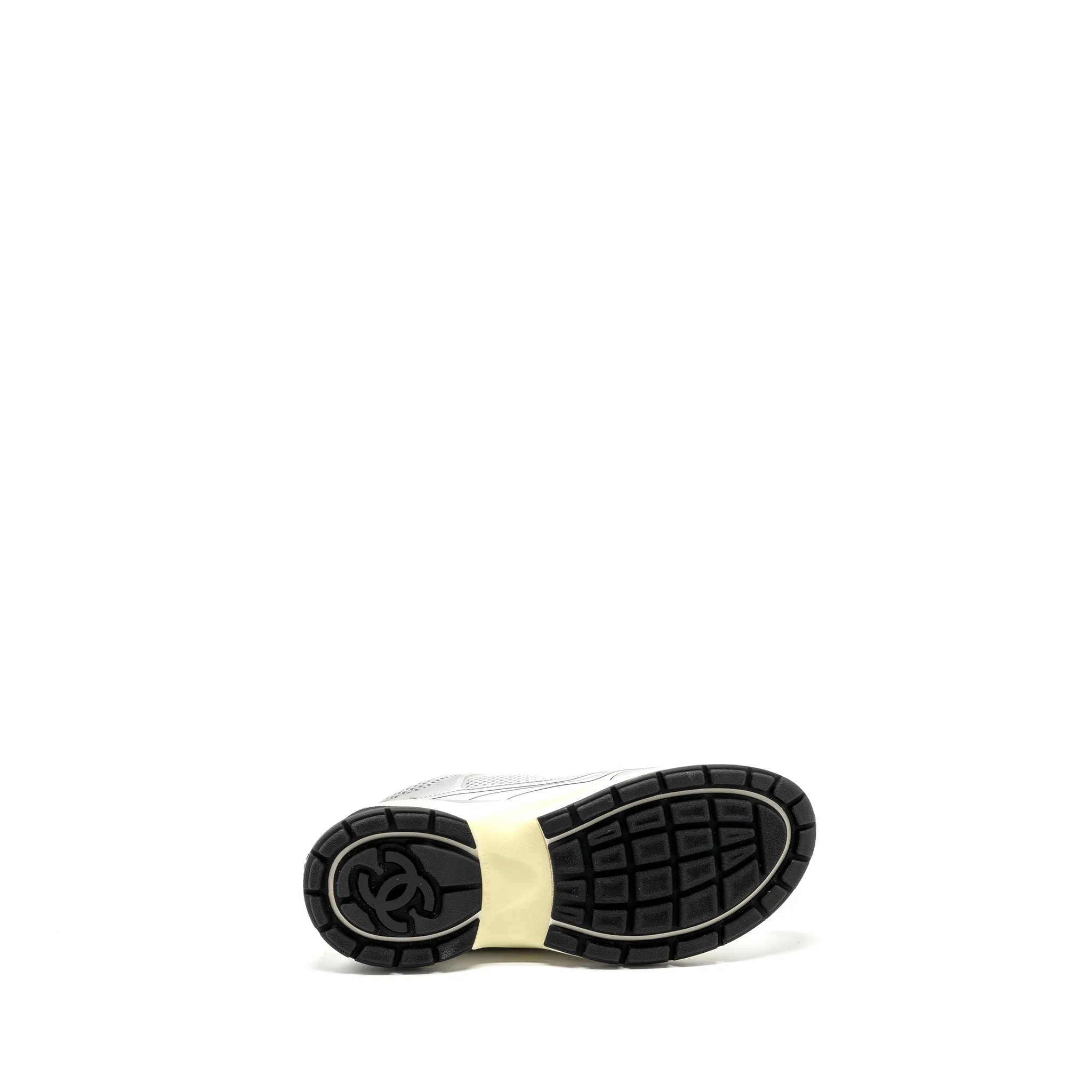 Chanel 23C size 38 metallic trainer / sneakers silver multicolour